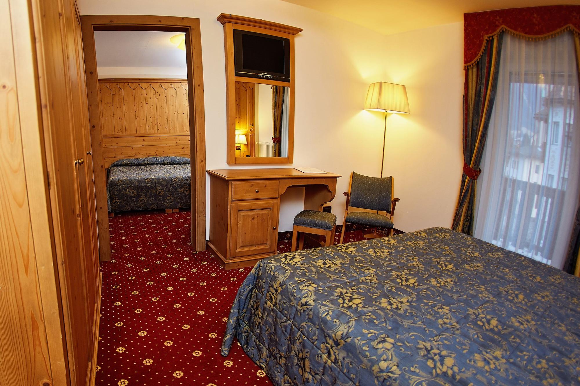 Gh Monzoni Hotel